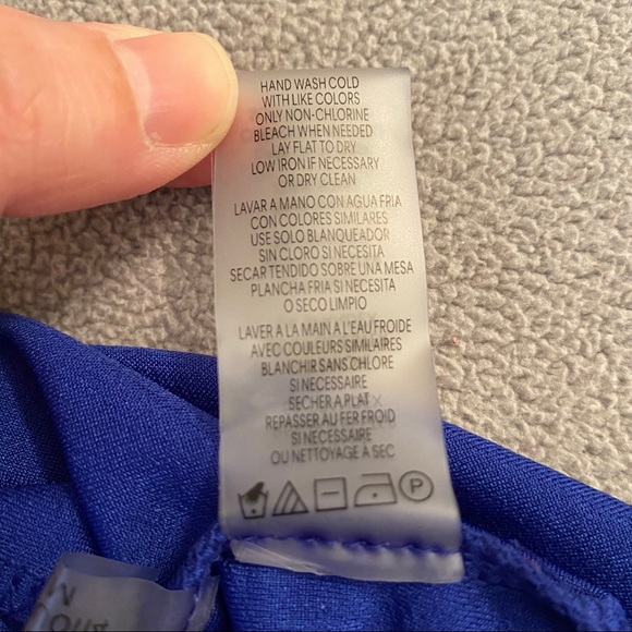 Calvin Klein blue sleeveless blouse with decorative shoulder buttons - Picture 6 of 7